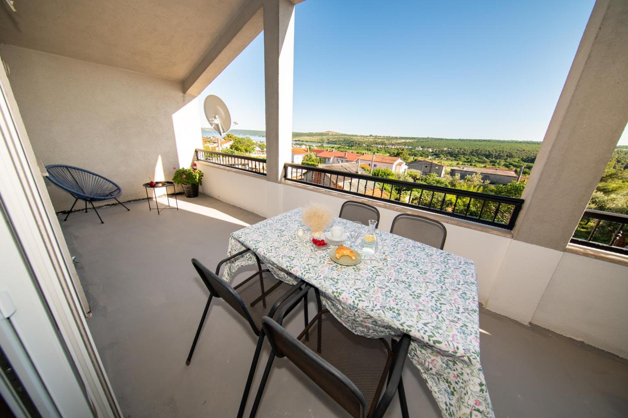 Veliki Apartman Petra Posedarje Ngoại thất bức ảnh